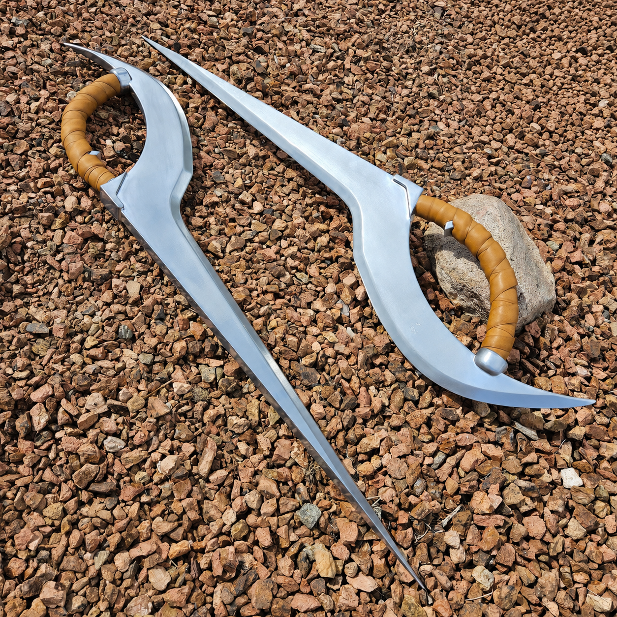 3D printed Halo Sangheili curved blade replica kit displayed